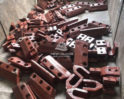 Tấm ốp thành gầu